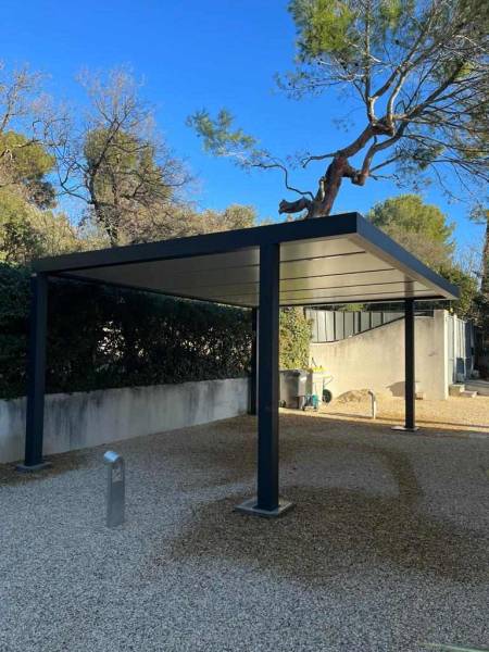 Valorisez votre espace extérieur avec notre carport double en Aluminium Gris Anthracite