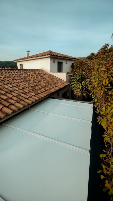 Pergola Moderne à Ceyreste : Élégance et Confort avec Archi'Veranda