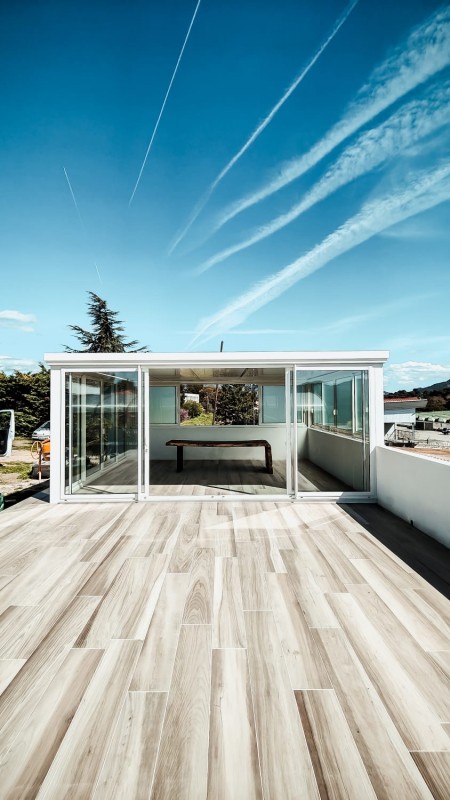 Installation d'un Carport Blanc Fermé avec Châssis de dimension 6000x5000 à Aubagne