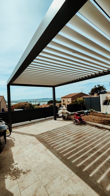POSE D’UNE PERGOLA MOTORISÉE anthracite à Vitrolles