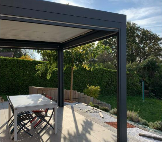 Entreprise spécialisée dans la pose de pergolas à lames orientables à Aix-en-Provence dans les Bouches-du-Rhône