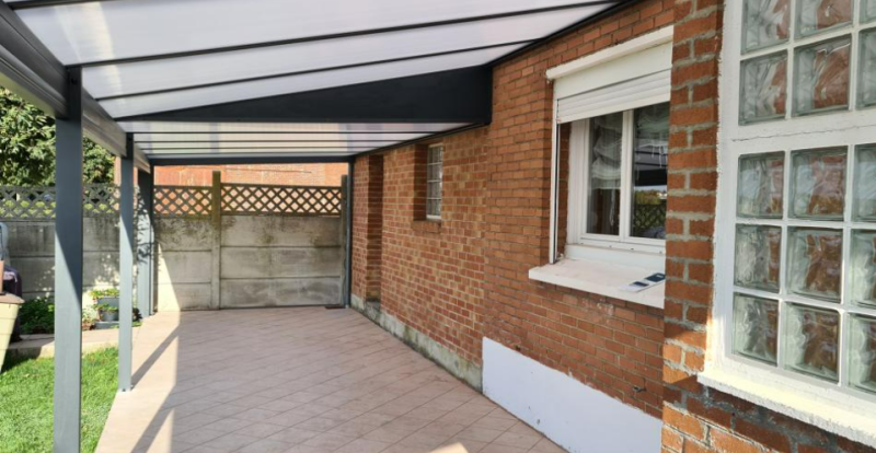 Création d'une pergola avec une toiture en polycarbonate à Châteauneuf-le-rouge dans les Bouches-du-Rhône