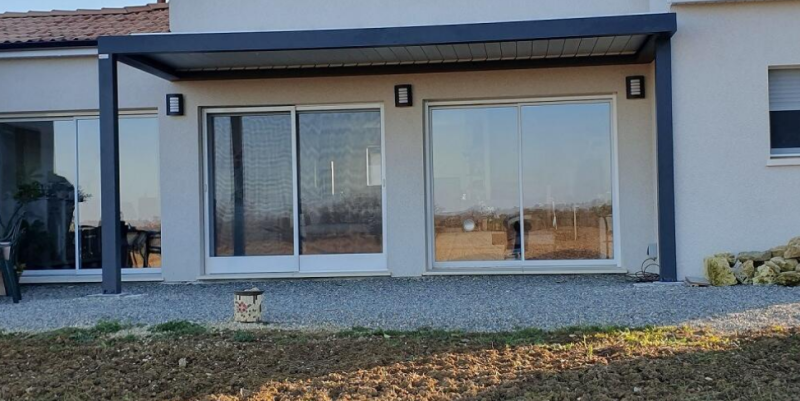 Entreprise spécialisée dans la pose de pergolas à lames orientables des Bouches-du-Rhône jusqu'au Var