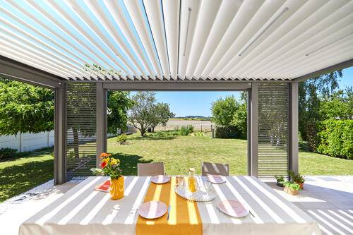 Profitez d’une terrasse ombragée grâce à une pergola bioclimatique à Toulon