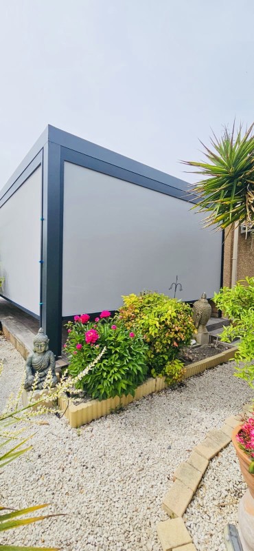 Installation d'une Pergola avec stores intégrés 4x6 à Marignane