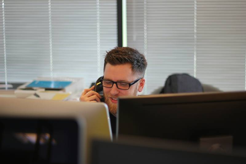 Premier contact par mail, téléphone ou dans nos showrooms à Marseille, Aix en Provence ou Toulon