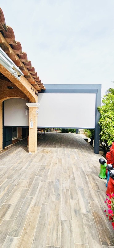 Installation d'une Pergola avec stores intégrés 4x6 à Marignane