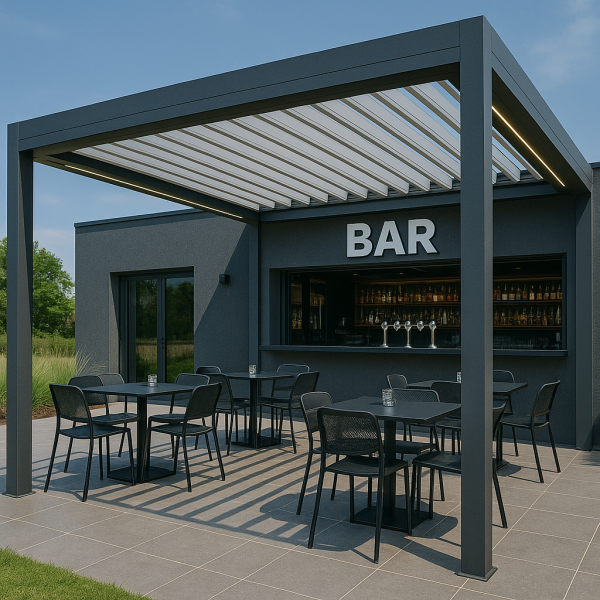 Installation de pergola bioclimatique aluminium haut de gamme pour un bar à Marseille